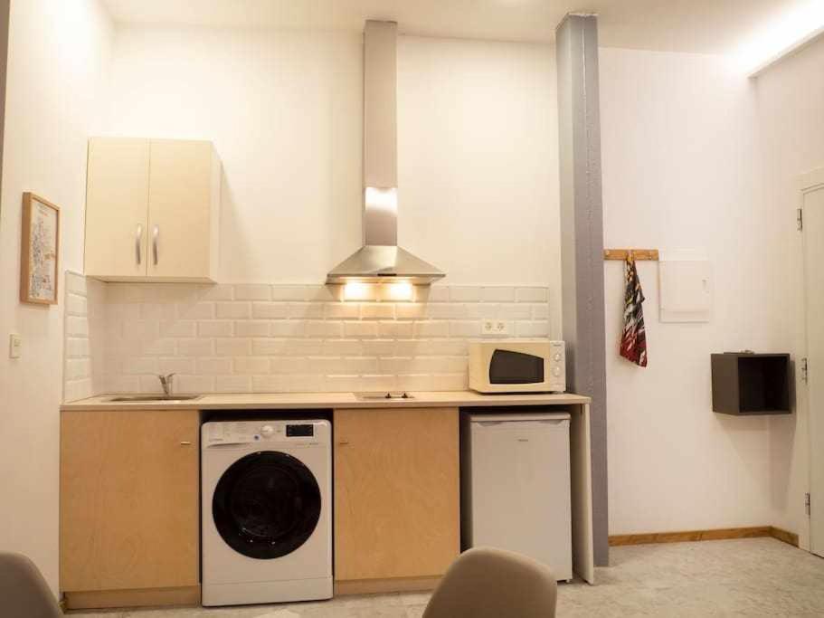 Fantastico Estudio En Pleno Centro De Granada Apartment Exterior photo